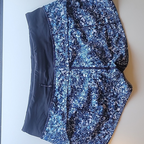 RARE lululemon seawheeze speed short size 6 - Picture 6 of 9